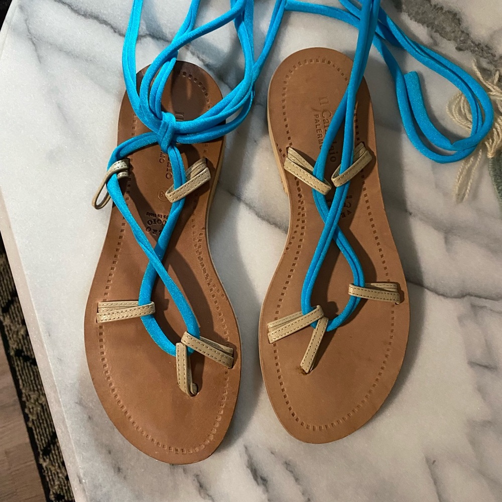 Brand New Vero Cuoio Blue and Tan Sandals